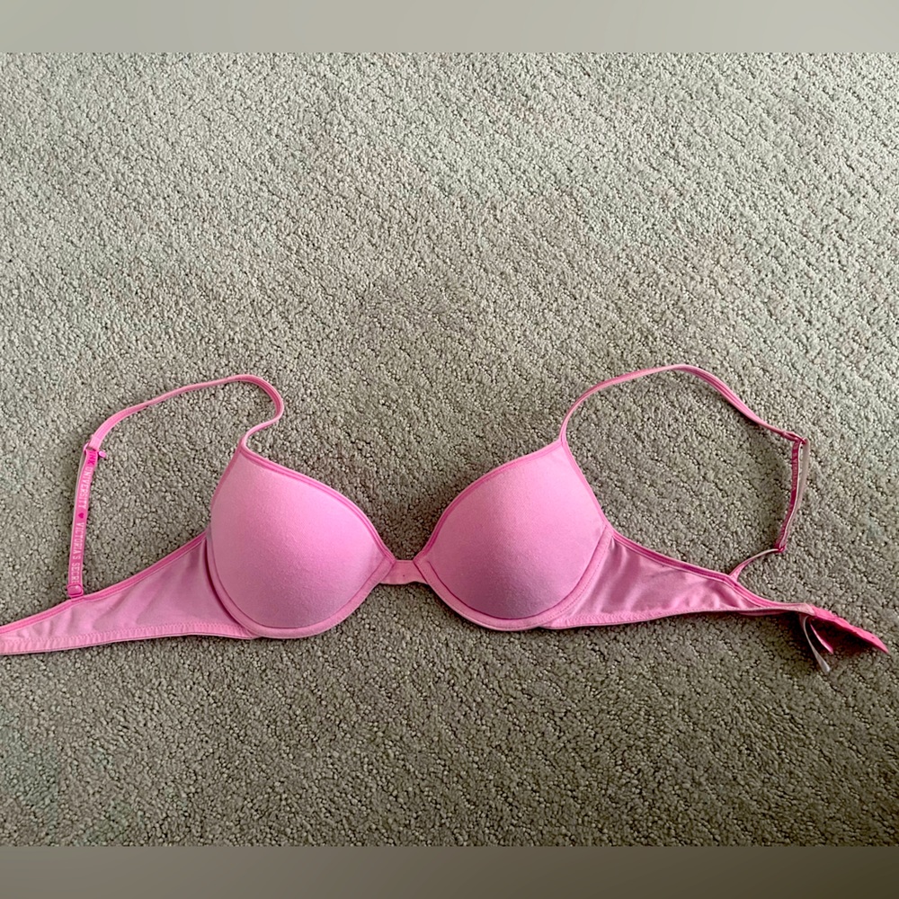 VS t shirt bra
